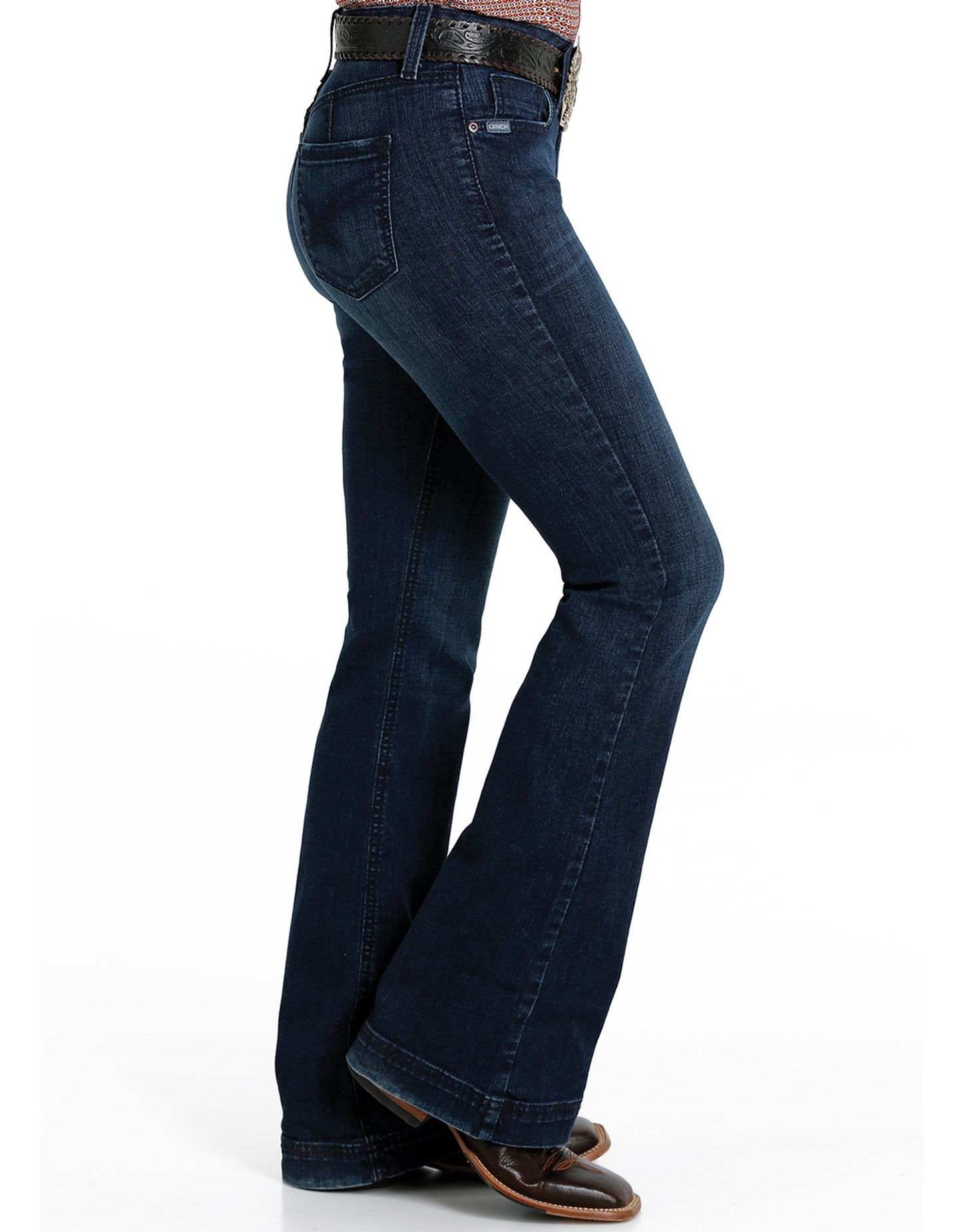 Cinch Women's Lynden 5 Pocket Stretch Trouser Moderate Rise Slim Fit Flare Leg Jeans - Rinse